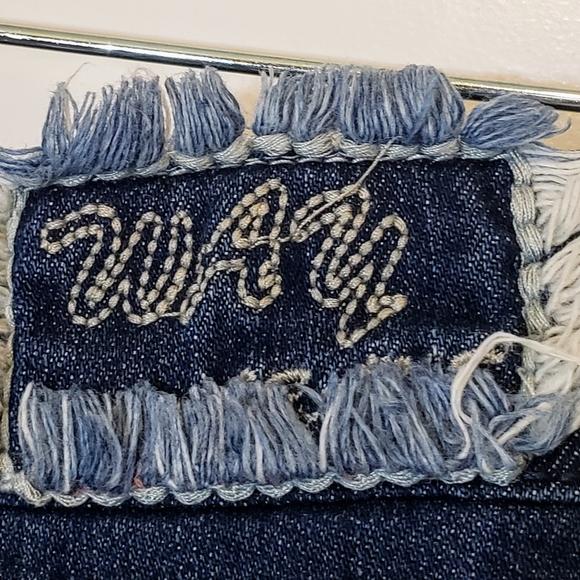 Way Women's Blue Jeans with Embellished Pockets Blingy Mid-Rise Bootcut Size 11 - Picture 11 of 13